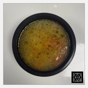 Šviežių kopūstų sriuba, pagardinta pomidorais